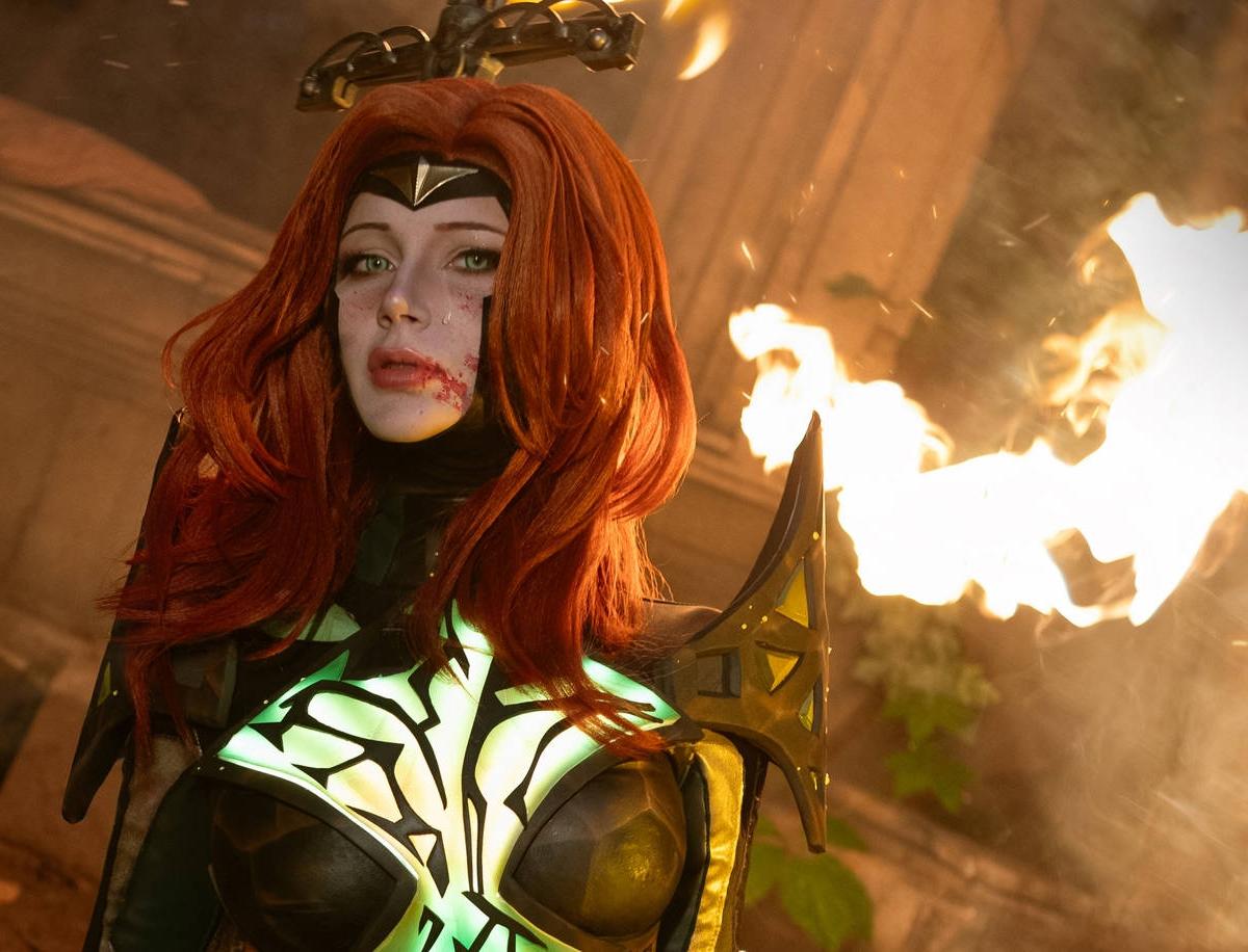 Phoenix Force: Cosplayer embodies Jean Grey from Marvel Rivals