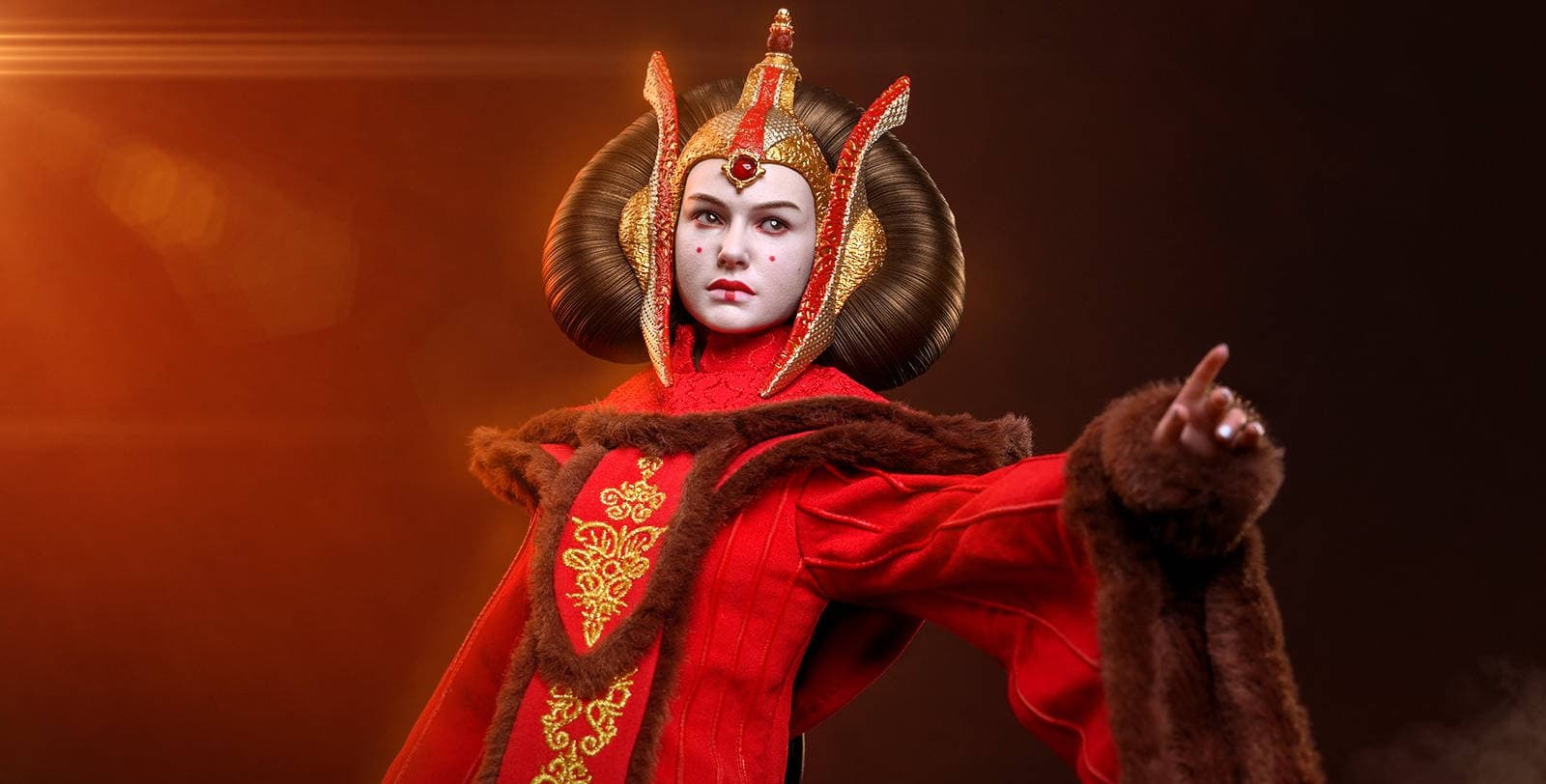 Hot Toys Announces Queen Amidala Figure from 