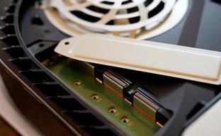Уже 15 сентября владельцы PlayStation 5 получат возможность расширять память консоли