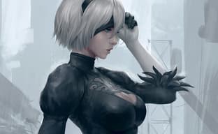 Представлена фигура девушки-андроида из NieR: Automata в полный рост. У нее оголяемая грудь из силикона