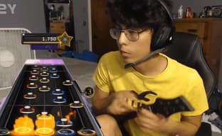 Фанаты поймали с поличным лучшего игрока Guitar Hero