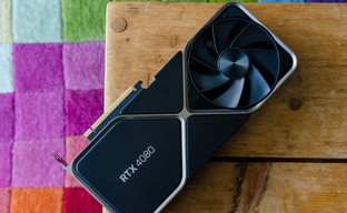 Una GeForce RTX 4080 grande comparada con la GeForce RTX 4090 y otras tarjetas de video