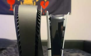 Echamos un vistazo a fotos reales de la PS5 Slim. La consola actualizada comparada con la PS5 original