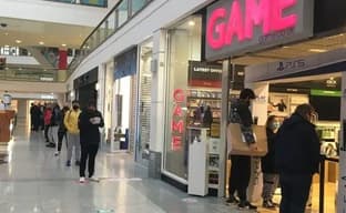Продажи коробочных игр падают. С сотрудниками игровых магазинов заключают контракты с нулевой занятостью