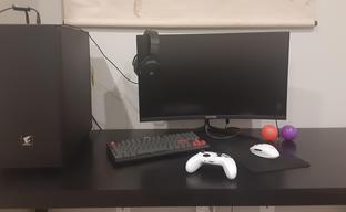 “My First Gaming PC.” 15-Year-Old Boy Shows Off His “Machine” and Captures the Hearts of the Reddit Community
