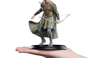 "They're taking the Hobbits to Isengard!": Weta Workshop unveils Legolas statue from "The Lord of the Rings"
