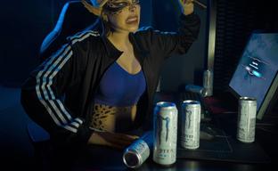 Gamer's Fury: Model Showcases Modern Cosplay of Lae'zel from Baldur's Gate 3