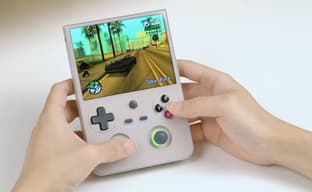 En la consola portátil Anbernic RG 477V se jugó Grand Theft Auto: San Andreas y Wuthering Waves