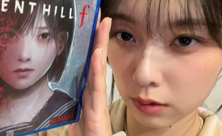 La estrella de Silent Hill f temía tener que disculparse por el stream del juego, pero a los jugadores les gustó ser sus "bots"