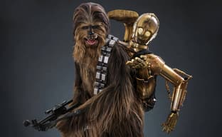 Hot Toys выпустила фигурку Чубакки с разобранным дроидом C-3PO из «Звёздных войн»