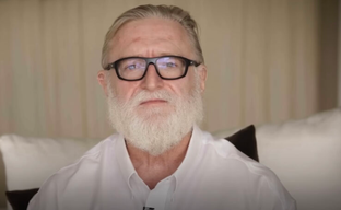 After 16 years, gamers remembered how Gabe Newell fought piracy in Russia - not all modern publishers have learned the lesson