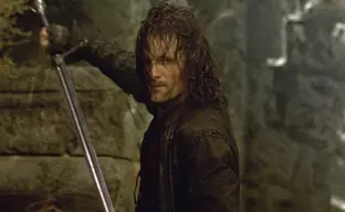 Peter Jackson revealed how Viggo Mortensen's injury changed the filming of the battle in Moria