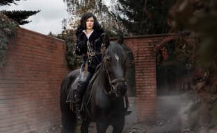 Cosplayer Embodies Yennefer from The Witcher 3: Wild Hunt: Adventures of the Sorceress
