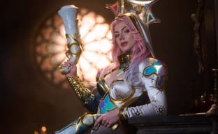 The model showcased a cosplay of Miss Fortune from League of Legends in the prestigious "Broken Covenant" skin