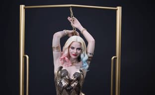 JND Studios Showed Unboxing and Assembly of Harley Quinn Statue from \"Suicide Squad\"