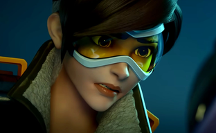 Создатель Overwatch опроверг обвинения в уменьшении попы Трейсер 10 лет назад