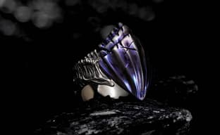Starforged lanza un anillo con forma de caparazón de tiránido de Warhammer 40,000 - aprobado por la Mente Enjambre