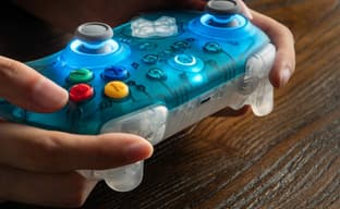 8BitDo announced a keyboard and a wireless gamepad in the transparent blue Nintendo 64 style