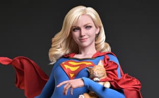 JND Studios abre pedidos anticipados para una estatua hiperrealista de Supergirl con el supergato Streaky