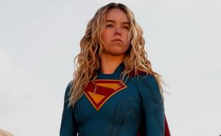 Провалилась в кино, но стала хитом дома: «Супергёрл» возглавила топ HBO Max в 54 странах