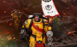 JoyToy представила фигурку вестника-консула «Имперских Кулаков» из Warhammer: The Horus Heresy