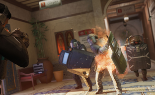 Jóvenes jugadores Rambo rompieron el juego táctico de Rainbow Six Siege - el código de red no soportó su ritmo de juego