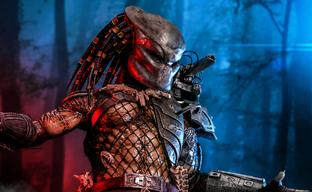 Новая фигурка Хищника от Hot Toys уже вышла и получила видеообзор с распаковкой