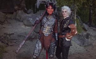 Cosplayers embody Karlach and Astarion from Baldur's Gate 3: a contrasting duo from the "Forgotten Realms"