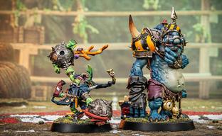 Games Workshop показала миниатюры Потрошителя Болгрота и Чокнутого Фангуса для настольной игры Blood Bowl