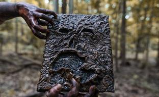 Acierto Creations abre los pedidos anticipados para el Necronomicon Ex-Mortis de "Evil Dead 2"