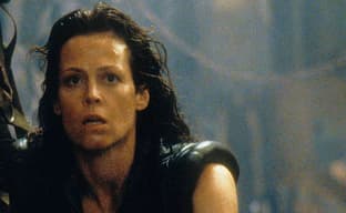 Sigourney Weaver elogia la serie "Alien: Tierra" y confiesa que le da miedo verla sola