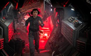 Stephen King Praises Noah Hawley's \"Alien: Earth\" Series for Special Effects, Dialogues, and Corporate Critique