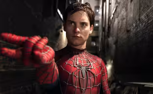 Mattson Tomlin vuelve a dar esperanza para "Spider-Man 4" con Tobey Maguire