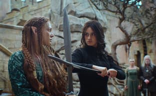 Actriz que interpretó a Yennefer en "The Witcher" abandona las redes sociales por insultos de los fans