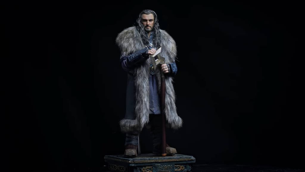 

Права на изображения принадлежат Middle-earth Enterprises, Warner Bros. Entertainment, New Line Productions и Inart

