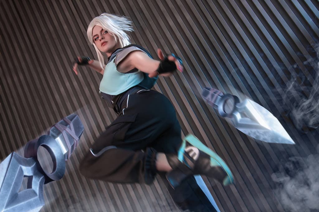 Photographer: Hikaru. Cosplayer: Meiko Inoe
