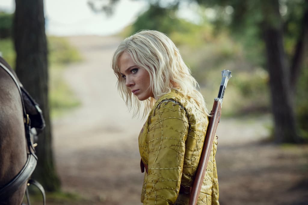 Freya Allan como Ciri