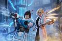 Cosplayers appeared as Mei and Mercy from Overwatch: an alliance of light and ice