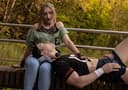 Amor y supervivencia: cosplayers encarnan a Jacob y Emma del horror The Quarry