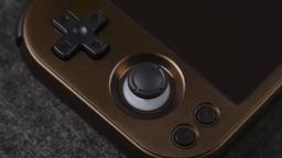 Se conocen los precios de la consola portátil y de juegos Anbernic RG 477M - rumor