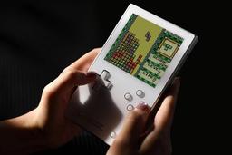 Se anuncian los precios globales de Ayaneo Pocket Vert: una consola portátil premium con panel táctil