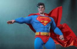 Se abre el pedido anticipado de la figura de Superman del cómic "Batman: El regreso del Caballero Oscuro" de Hot Toys