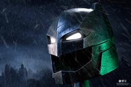 PureArts abre la preventa de una réplica a tamaño real del casco blindado de Batman