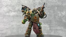 JoyToy muestra el unboxing de la figura del Biólogo-Pudridor de la "Death Guard" de Warhammer 40,000
