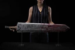 Presentada la réplica no oficial de la espada "Dragon Slayer" de "Berserk" por Wu Shi Mo Wan Studio