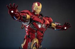 Hot Toys lanzó una figura de Iron Man con la armadura Mark III de la película homónima
