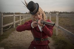 Косплеер предстала в образе мошенницы Карен Джонс из Red Dead Redemption 2: «Кто без греха»
