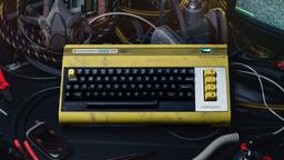 Открылся предзаказ на Commodore 77 — ретрокомпьютер в стиле Cyberpunk 2077 на базе Commodore 64 Ultimate