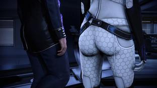 Эта модификация Mass Effect: Legendary Edition восстановит кадры с аппетитными формами Миранды