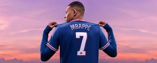 Погонять мяч в FIFA 22 можно уже сегодня. Вот как
